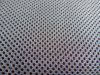Detail polstrovania nosných popruhov a bedrového pásu.