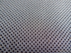 Detail polstrovania nosných popruhov a bedrového pásu.